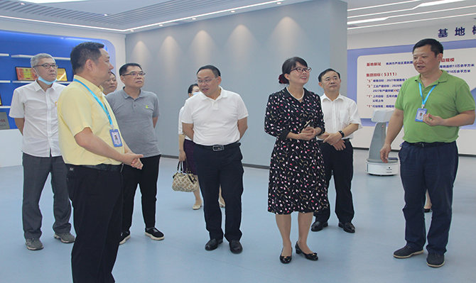 “落實支持政策，助推港澳臺僑企業(yè)高質(zhì)量發(fā)展”